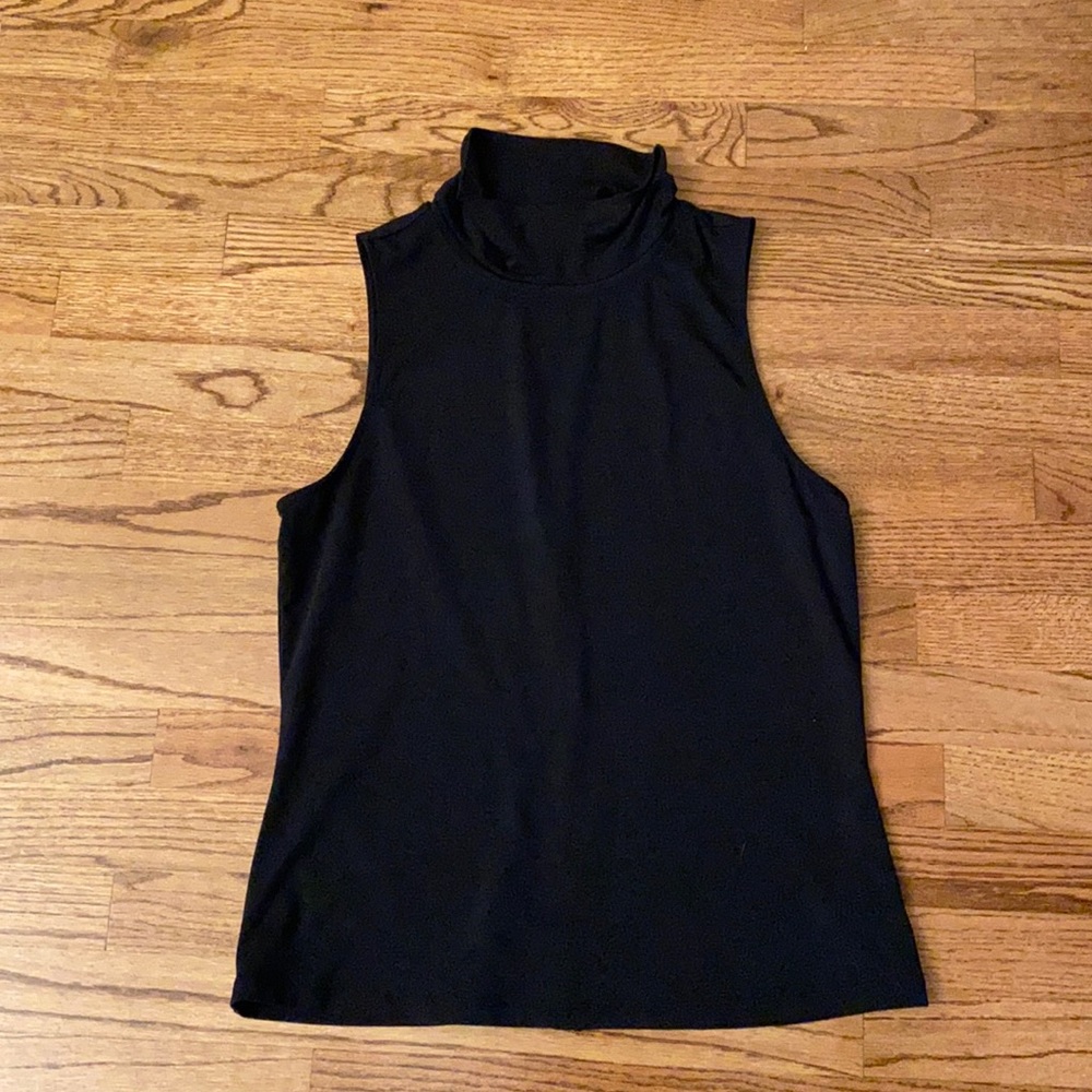 Womens athleta top size medium